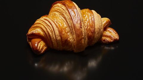 Croissant pur beurre 75g Secrets de Reflets de Gelfin’Or. ©Vandemoortele Croissant pur beurre 75g Secrets de Reflets de Gelfin’Or. ©Vandemoortele